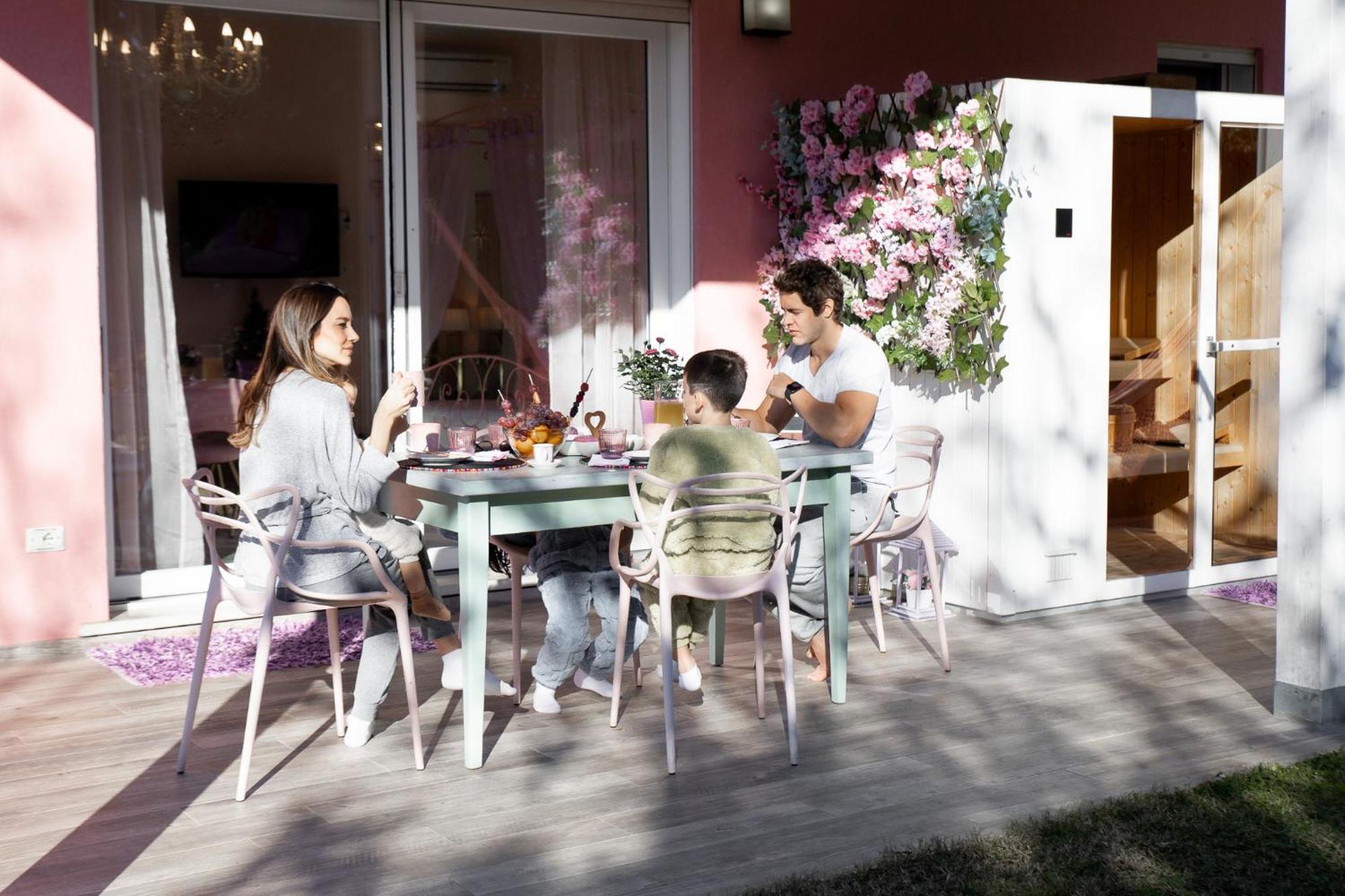 Villetta Tinmar Barbie House Verona Exteriör bild